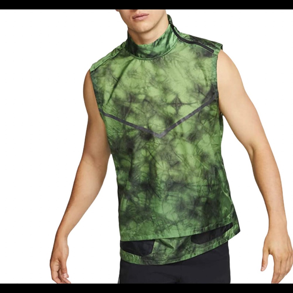 Nike Tech Transform Sleeveless Top Mens Sz L NWT.